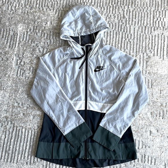 RARE Nike Windbreaker Hooded Jacket - Picture 2 of 6